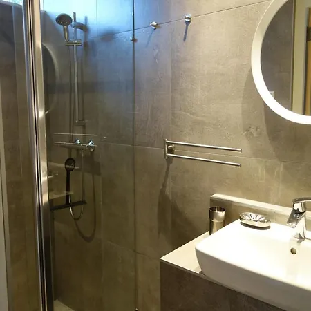 Holiday home 5-person Near Sint Maartensvlotbrug